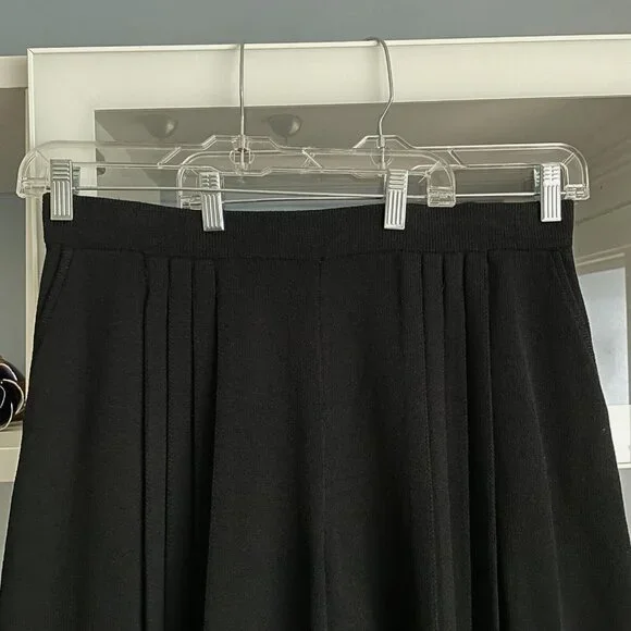 St.John Basics Santana Knit Pleated Pull On Shorts Culottes Black - Picture 2 of 4